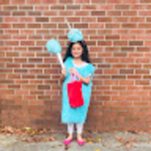 Meet your Posher, Christy - Picture 1 of 1